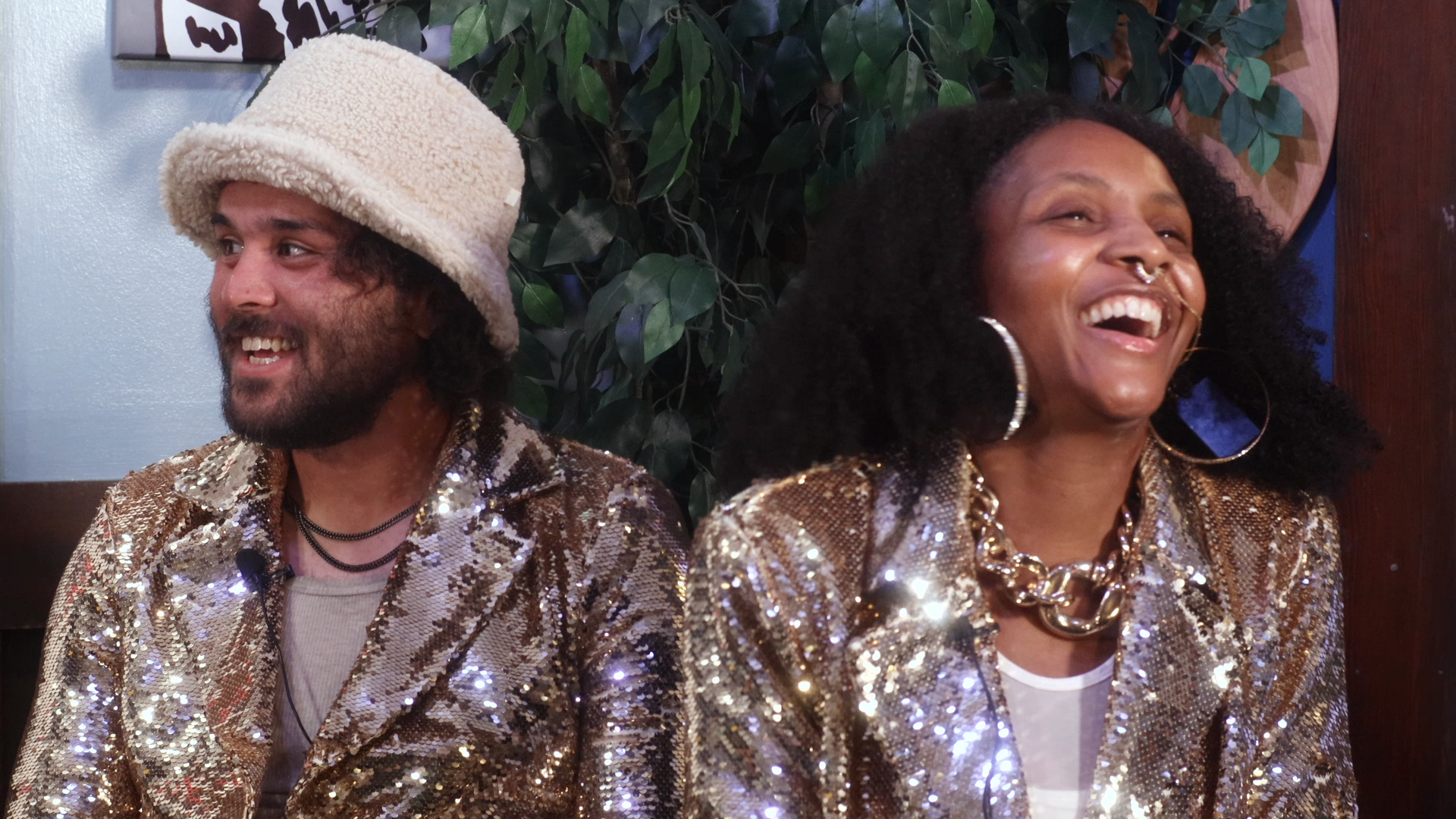 S2E8 - GOLD SHIMMER + JUSTIN RIVERA
